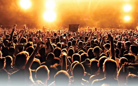 The Rise of Virtual Concerts: Is This the Future of Live Entertainment?